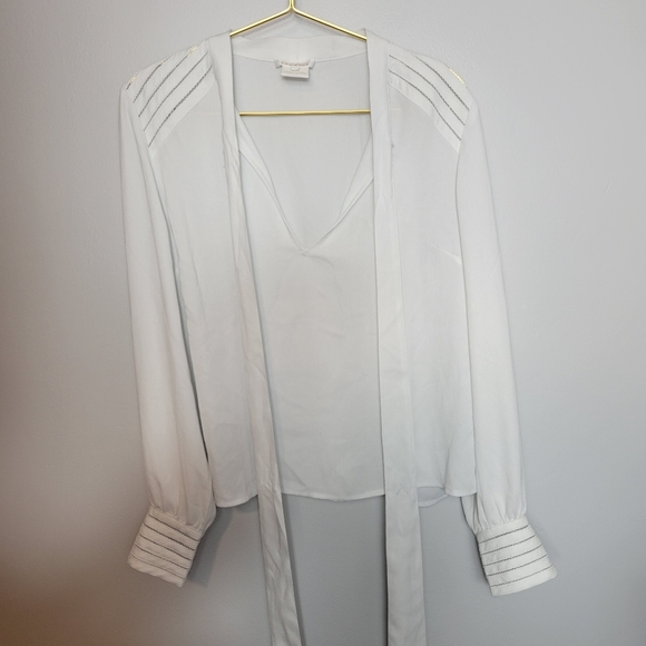 NWOT 8 Foxiedot White Tie Front Neckline Blouse - Picture 1 of 6